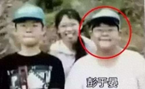 彭于晏童年私房照大曝光,小时竟然是个小胖墩,减肥毅力非同凡响