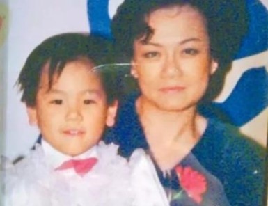 彭于晏童年私房照大曝光,小时竟然是个小胖墩,减肥毅力非同凡响