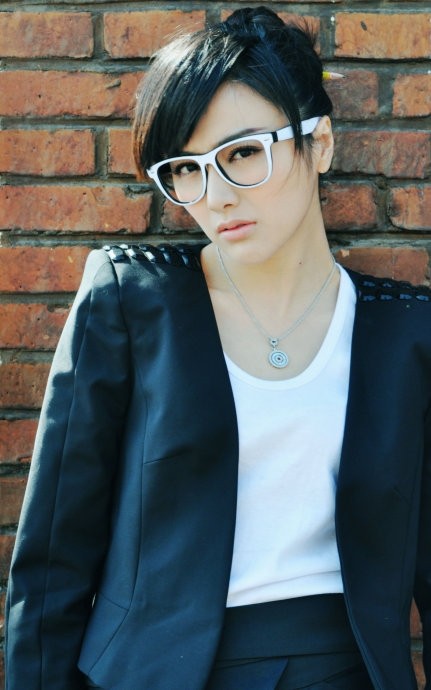 她的美貌让孙红雷惊呆,曾主演《毕业时刻》《神探狄仁杰2》等